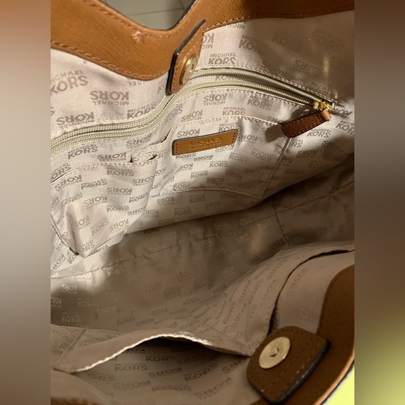 MICHAEL KORS TOTE - Picture 4 of 16